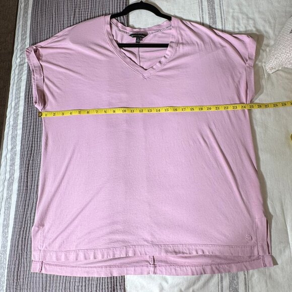 Banana Republic Pink Cuffed Sleeve V-Neck T-Shirt – Relaxed Fit & Everyday Chic - Picture 4 of 5
